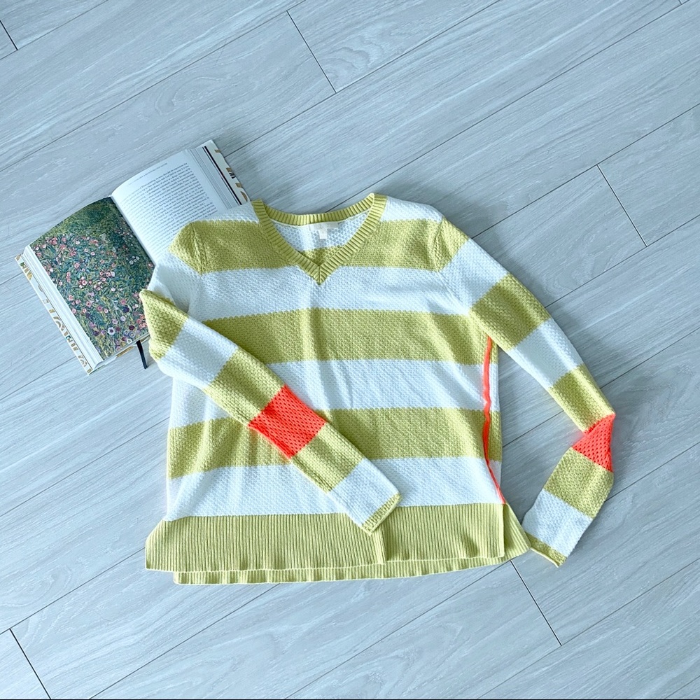 V-neck Sweater